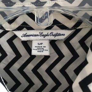 American Eagle Outfitters Tops - American Eagle zigzag striped shirt American Eagle Outfitters Tops - American Eagle zigzag striped shirt